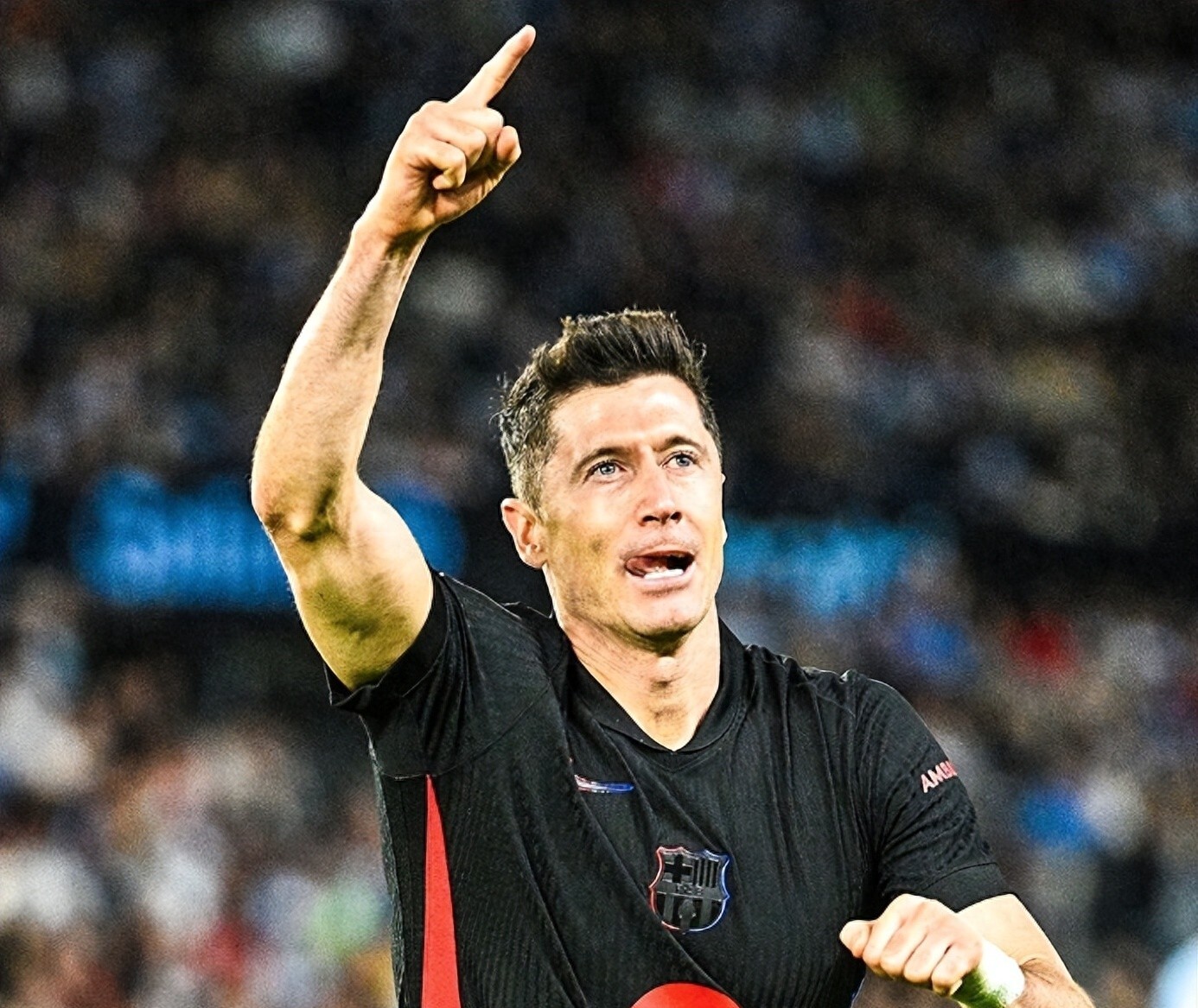 贝博娱乐 -关于里程碑夜尤文图斯防线松动，欧冠集结日刷纪录，态度坚定，临场指挥获称赞的信息