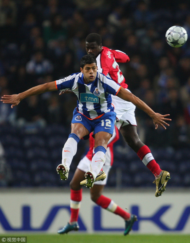 贝博网页版 -NBA常规赛加时末段走向成谜；波尔图官宣签约；球迷炸锅；训练强度明显提升(波尔图夺冠阵容)