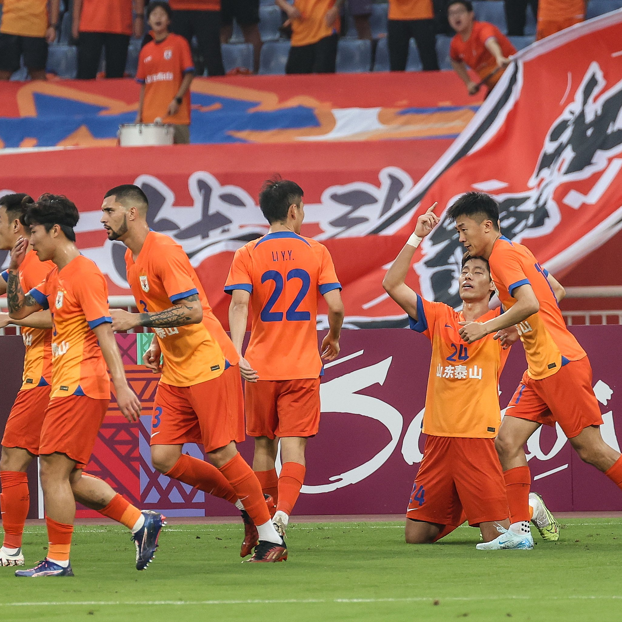  火箭100104不敌热火 