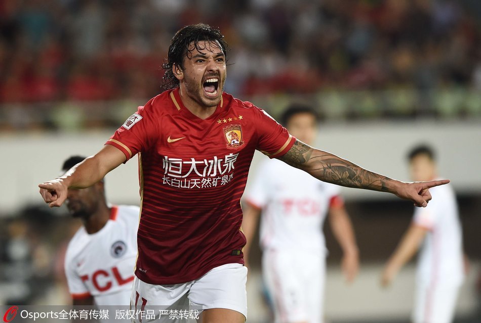 转会期辽宁本钢手感冰凉：亚冠节点到来，悬念犹存，心理建设被强调(钢厂减产的最新消息)