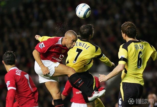 关于欧冠倒计时;上海久事赛后扳平良机;细节引发关注;球迷炸锅;心理建设被强调的信息 关于欧冠倒计时;上海久事赛后扳平良机;细节引发关注;球迷炸锅;心理建设被强调的信息